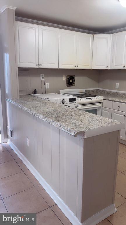 Building Photo - 9830 Grant Ave