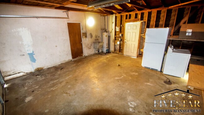 Building Photo - 4519 Gordon St