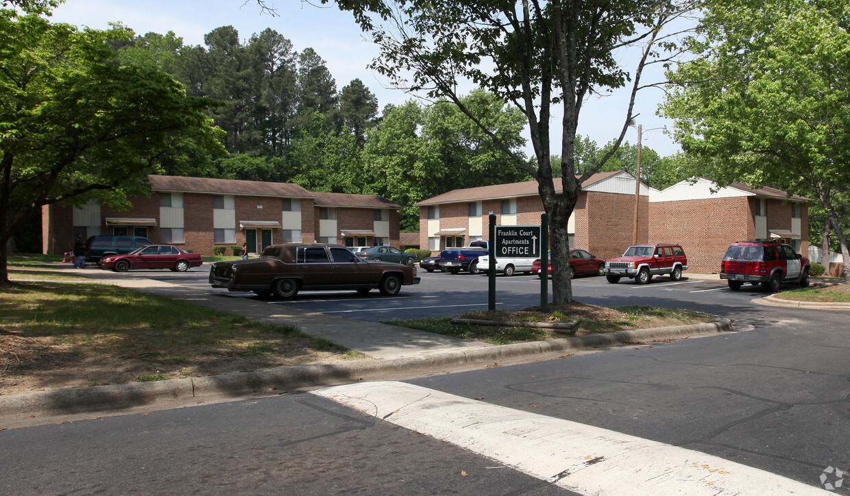 Foto principal - Franklin Court Apartments