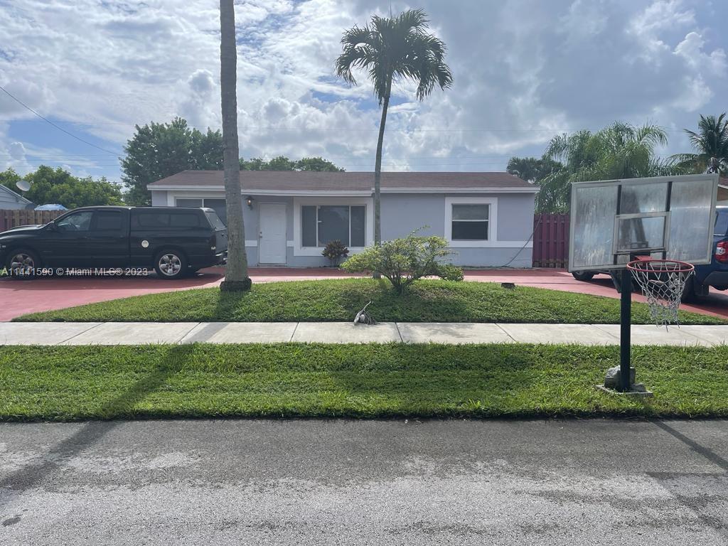 Primary Photo - 1730 SW 64th Terrace