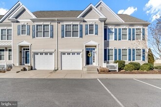 Building Photo - 18830 Bethpage Dr