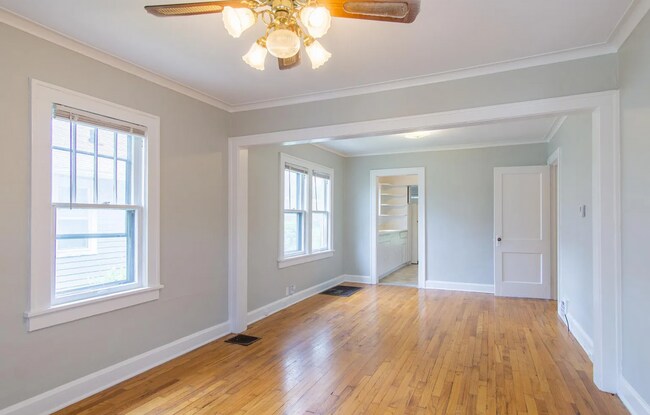 Foto del edificio - Charming West Plaza Bungalow