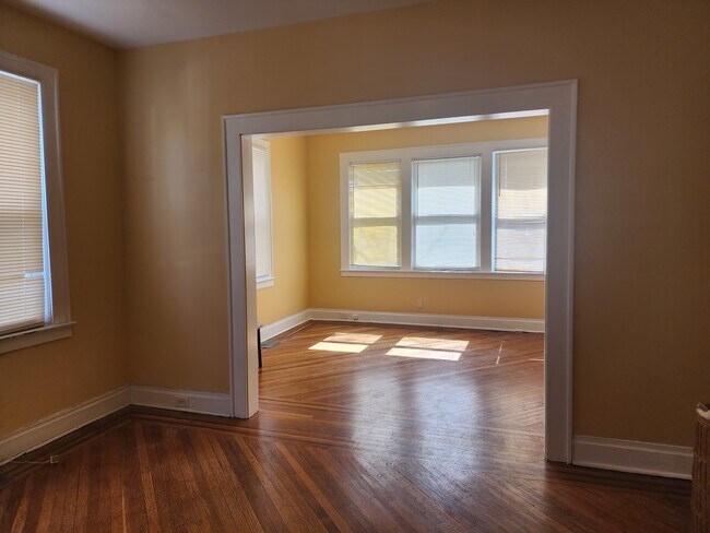 Building Photo - 316 Tremont Ave