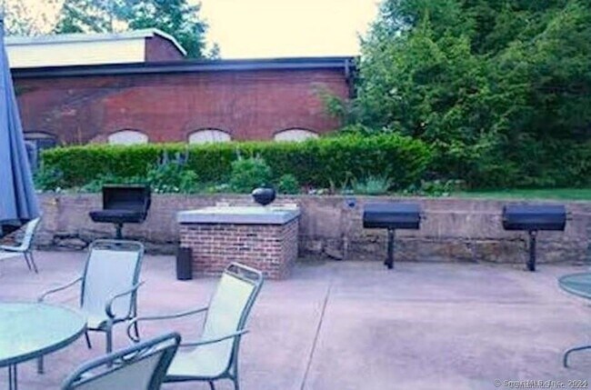Foto del edificio - 222 Williams St E