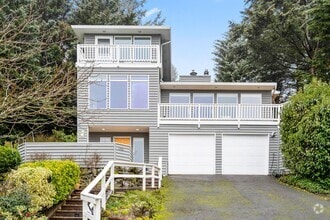 Building Photo - 11731 SW 41st Ave