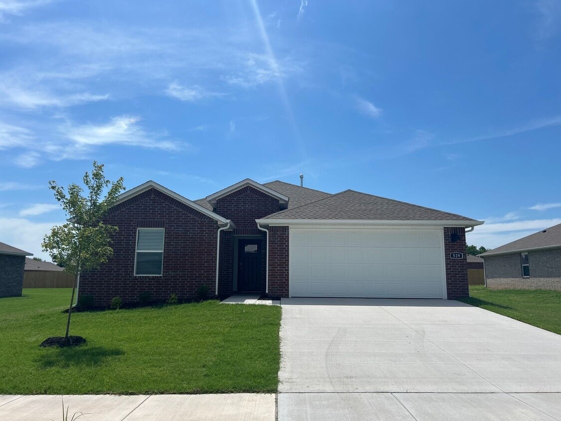 Exquisite Elgin Plan in Wagon Wheel Phase 2, in Farmington, Arkansas! - Exquisite Elgin Plan in Wagon Wheel Phase 2, in Farmington, Arkansas!
