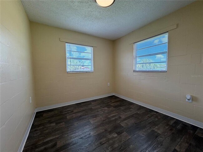 Foto del edificio - 2988 Stowe Pl