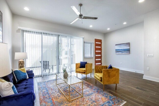 Foto del edificio - 2125 Garcia St