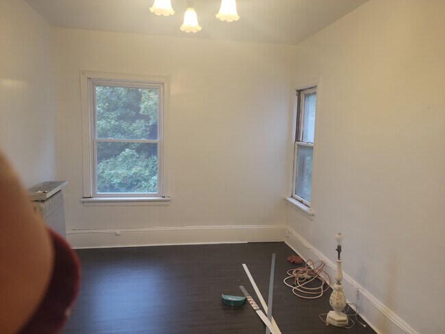 Foto del edificio - 8115 Wade Park Ave