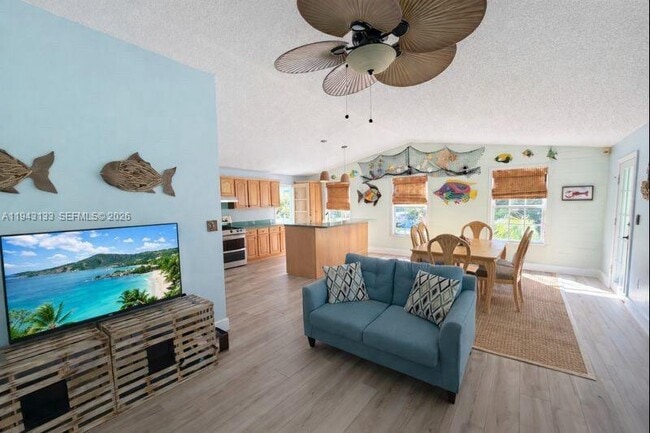 Foto del edificio - 61 Central Ave