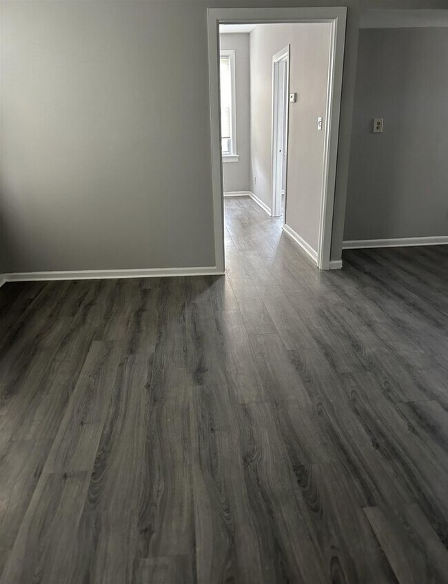 Foto del edificio - 339 Danforth Ave