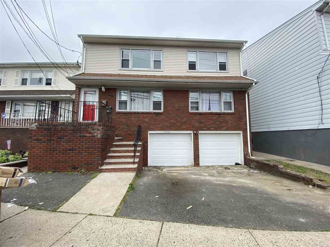 356 Woodcliff Ave, North Bergen, NJ 07047 House Rental in North