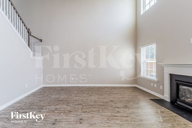 Building Photo - 786 Redbud Ln
