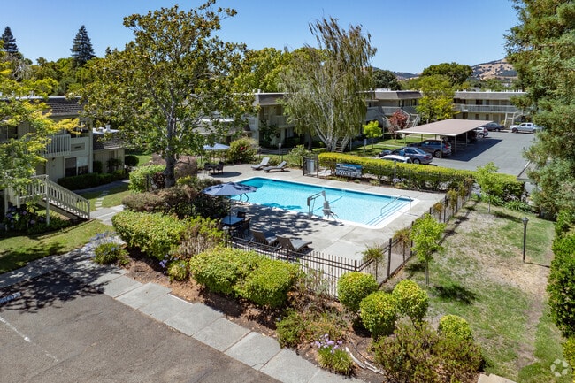 Aerial Photo - OTAVON APARTMENTS