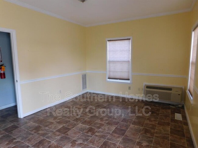 Building Photo - 309 W Madison Ave