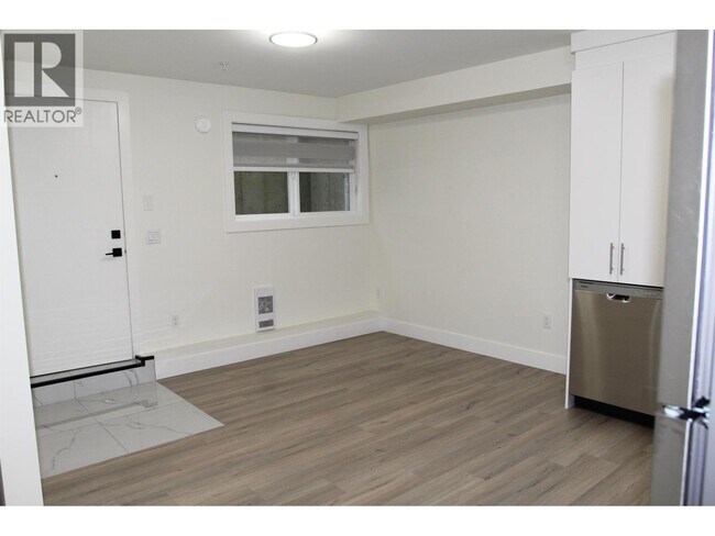 Photo du bâtiment - 10590 McVeety St