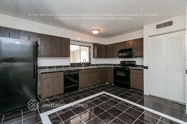 Foto del edificio - 6910 W Rancho Dr