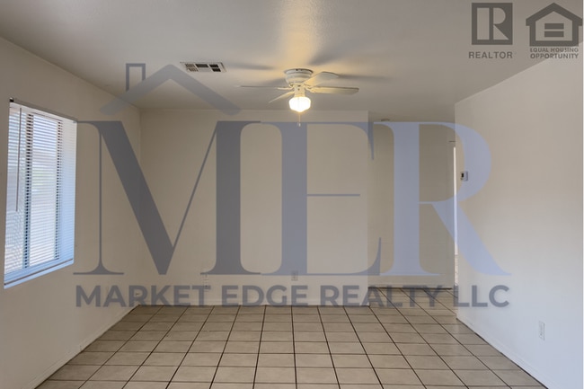 Foto del edificio - 3Bed/1Bath Home at 15th/Peoria! $199 MOVE-IN SPECIAL! Move-In Ready on 12/18/2025!