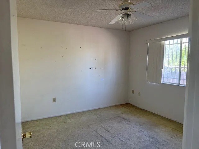 Foto del edificio - 25208 Zircon Rd