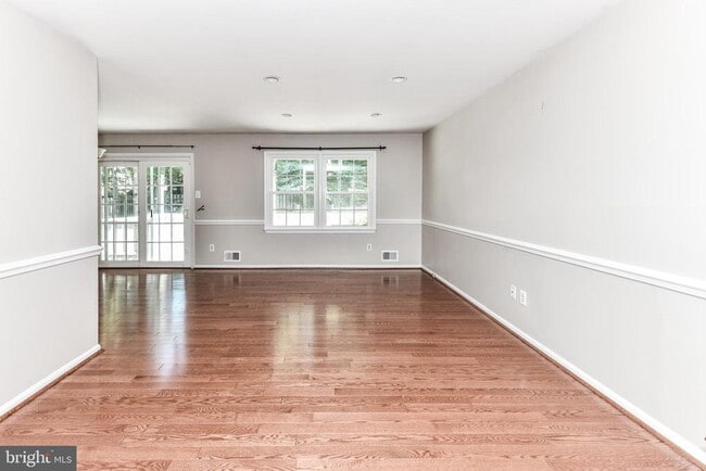 Building Photo - 4731 Carterwood Dr