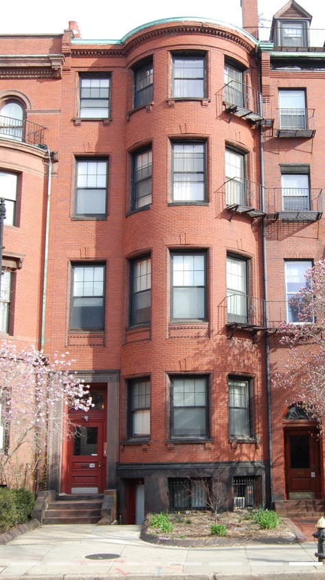 Building Photo - 465 Beacon St