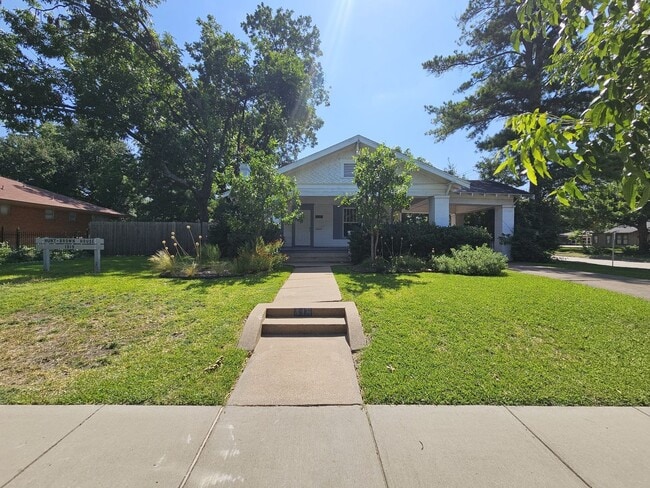 Located in the Heart of Garland’s Histori... - Located in the Heart  of Garland’s Histori... House