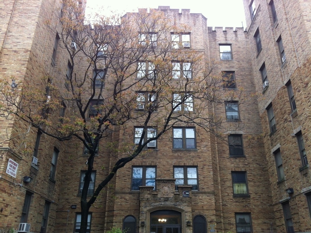 Primary Photo - 1420 Noble Ave