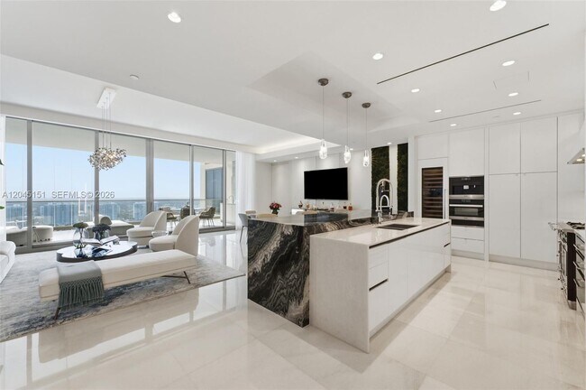 Foto del edificio - 17901 Collins Ave