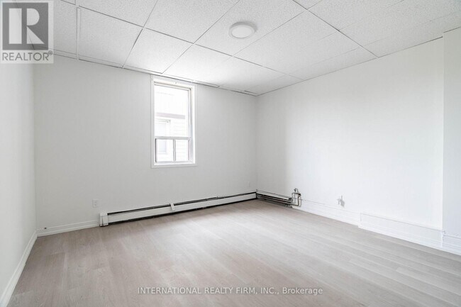 Photo du bâtiment - 217 Hamilton Rd