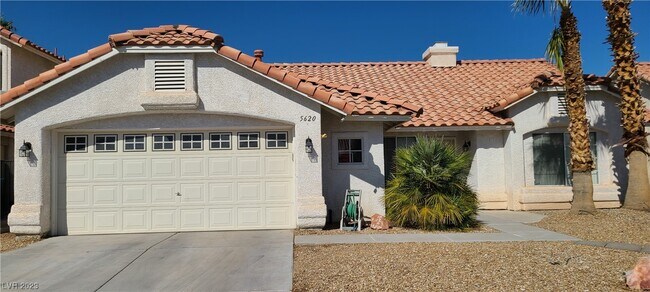 Building Photo - 5620 Crimson Ridge Dr