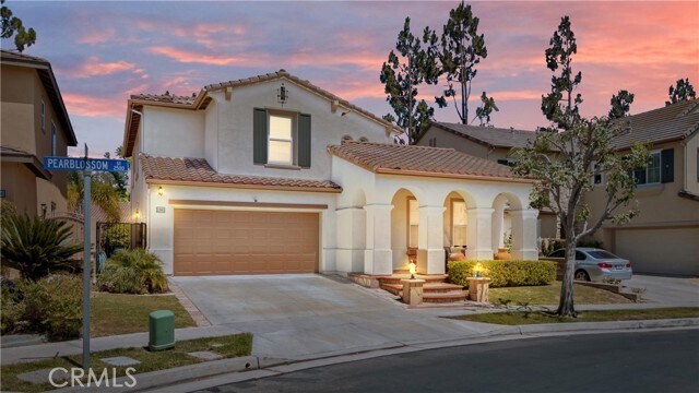 Primary Photo - 2580 Pearblossom St