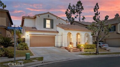 Building Photo - 2580 Pearblossom St