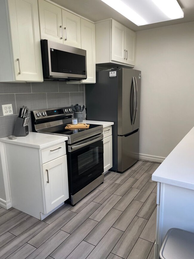 Foto del edificio - 8650 Belford Ave