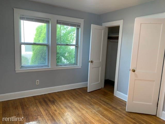 Building Photo - 2 br, 1 bath Apartment - 11 Whiton Ave