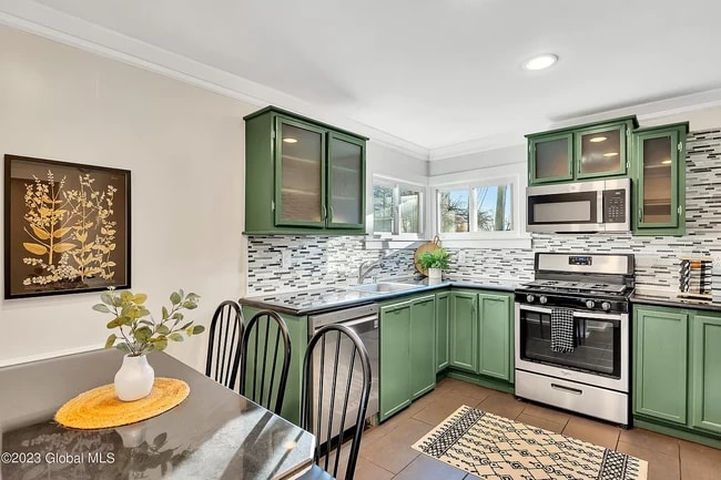 Kitchen - 135 Church St