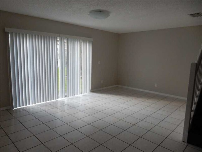 Building Photo - 854 NW 208th Dr
