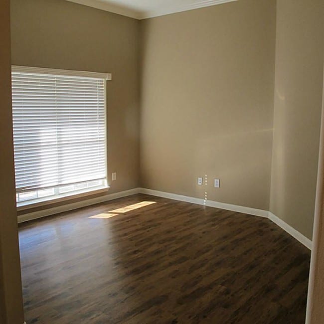 Building Photo - 1490 Garden Lakes Dr