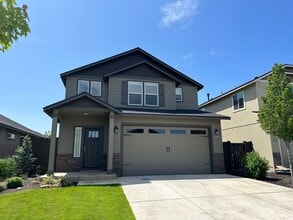 Building Photo - 2558 NW Hemlock Wy