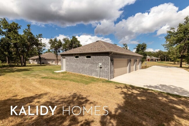 Building Photo - 1679 Kalidy Dr