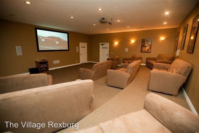 Foto del edificio - 490 Pioneer Rd
