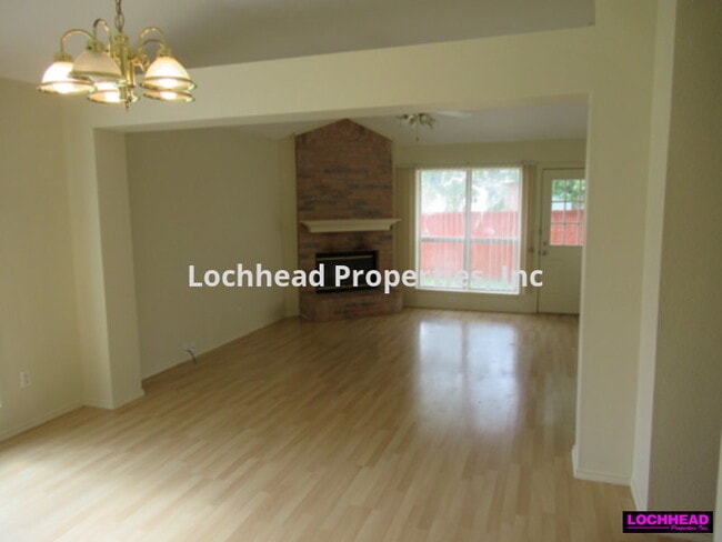 Building Photo - Cozy 3 Bedroom 2 Bath Terrell home in a Cu...