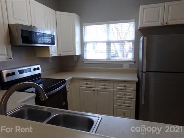 Building Photo - 13362 Savannah Club Dr