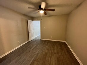 Building Photo - 4831 Sycamore Ave