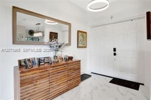 Foto del edificio - 7616 Elmridge Dr