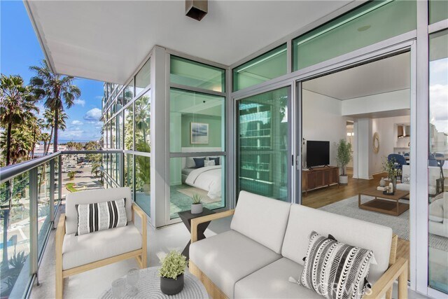 Foto del edificio - 13650 Marina Pointe Dr