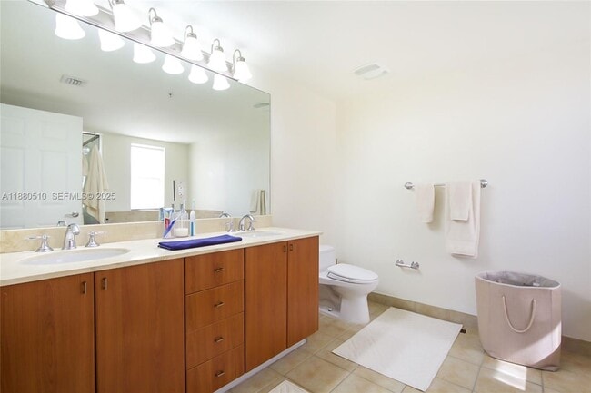 Building Photo - 888 Douglas Rd