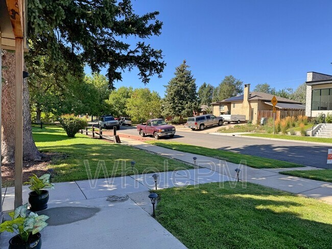 Foto del edificio - 4720 Elm Ct