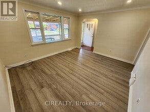 Building Photo - 82 Lilian Dr