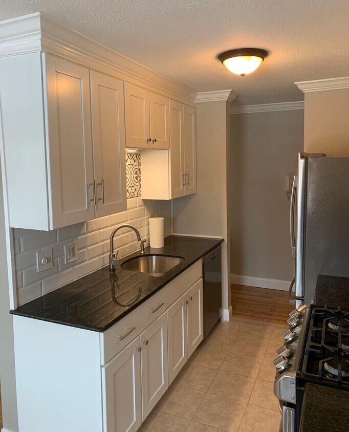 166 Regency Park Dr Unit 166, Agawam, MA 01001 Condo for Rent in