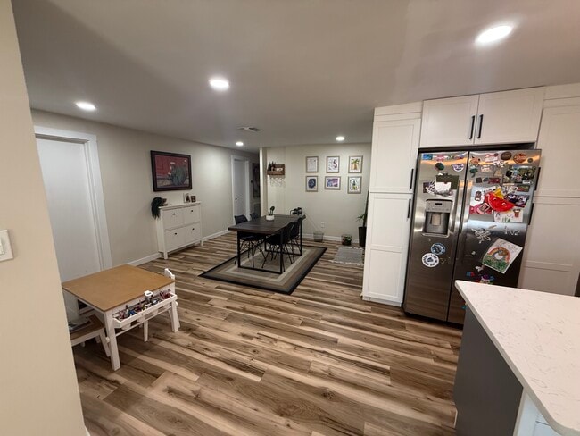 Foto del edificio - 1388 Rose St